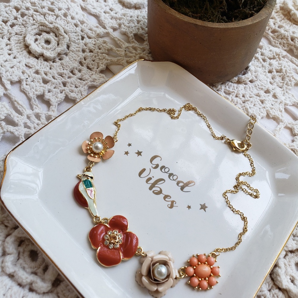 Necklace - Picture 2 of 3